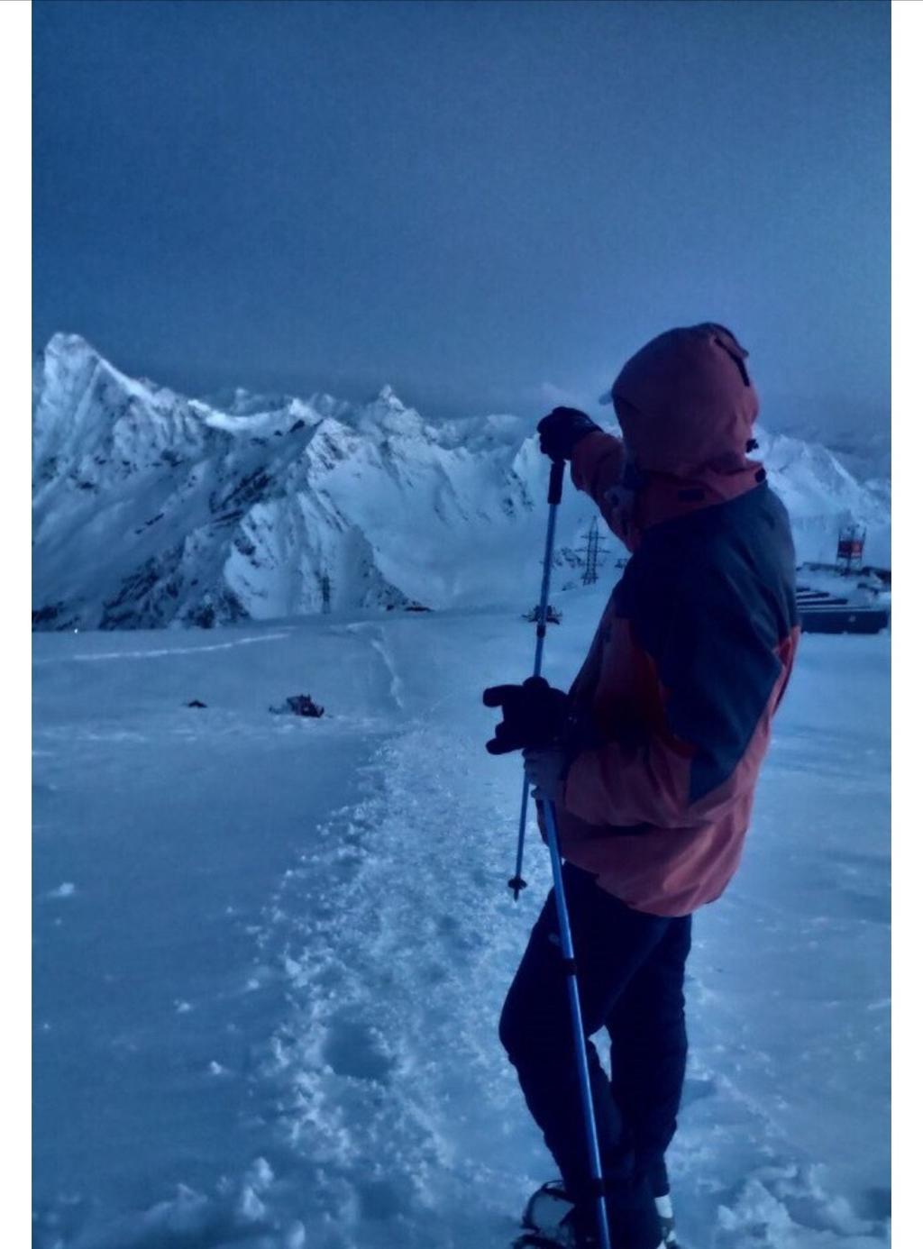 Одно из последних фото альпиниста. Фото предоставлено другом полтавчанина. С сайта kolo . news