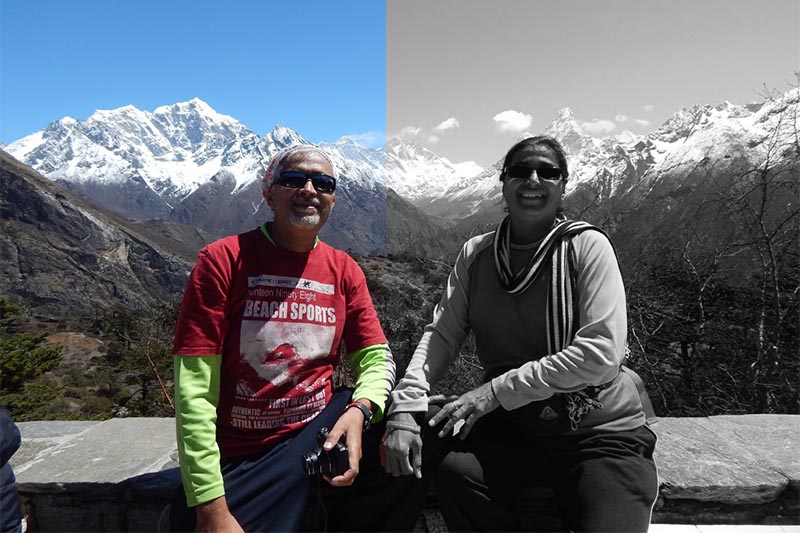 Анджали Кулькарни (Anjali S Kulkarni, на фото справа) со своим мужем Шарадом Кулькарни (Sharad Kulkarni) в Непале. Фото  Bhushan Joshi
