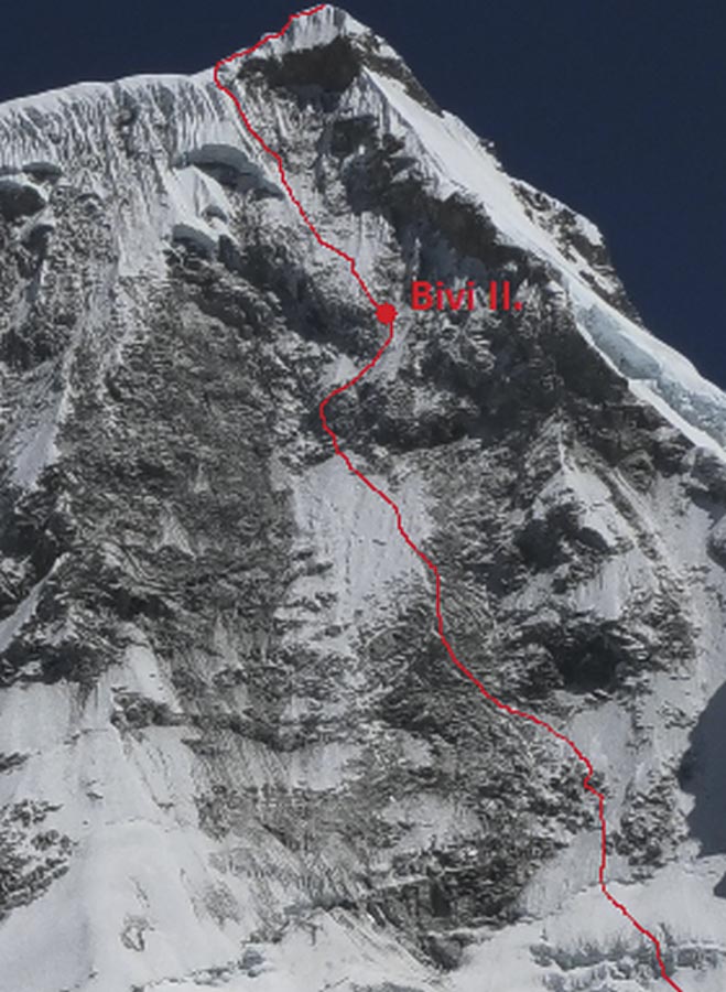 Восхождение по маршруту "BOYS 1970" на вершину горы Хуандой Северный (Huandoy North, 6360 м.) что расположена  в Кордильера-Бланка, Перу. Фото Marek Holecek