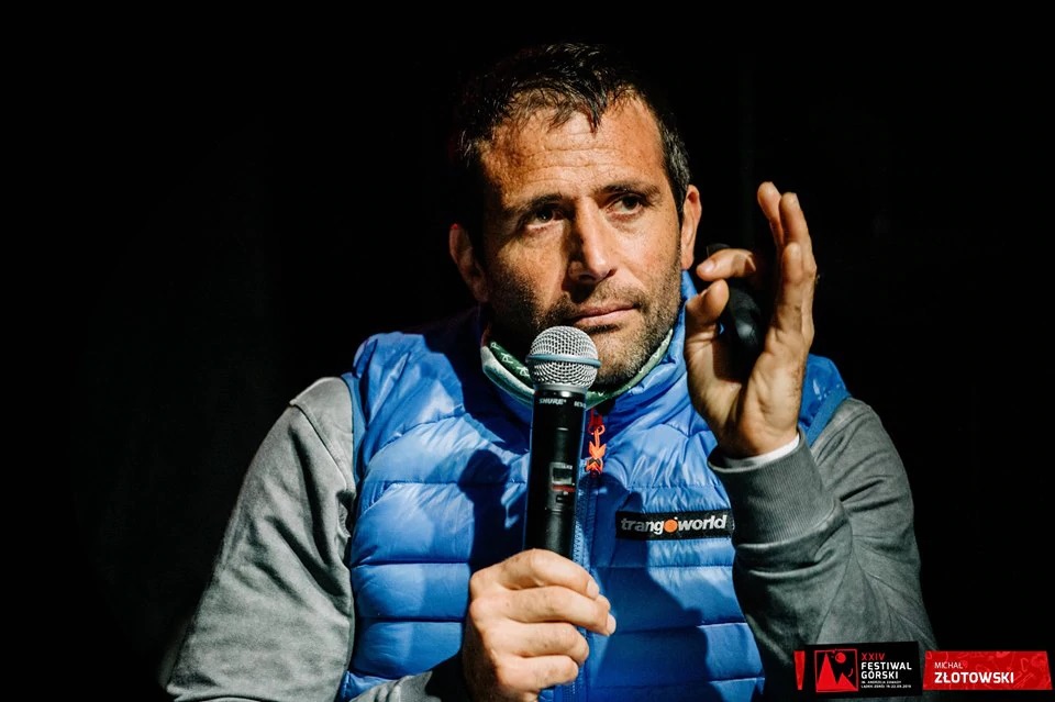 Алекс Тикон (Alex Txikon) на проходившем в польском Лёндек-Здруй горном фестивале и церемонии вручения престижнейшей в мире альпинизма премии: Золотой Ледоруб