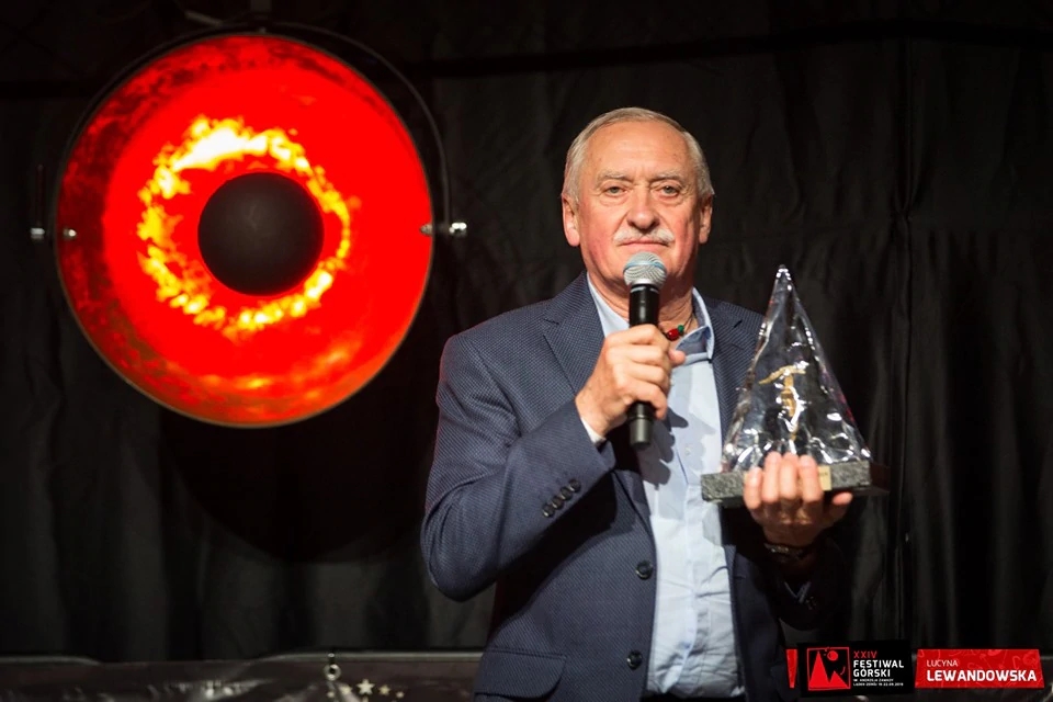 вручение премии "За достижения в течение жизни" (Lifetime Achievement Award). величайшему польскому альпинисту Кшиштофу Велицкому (Krzysztof Wielicki)