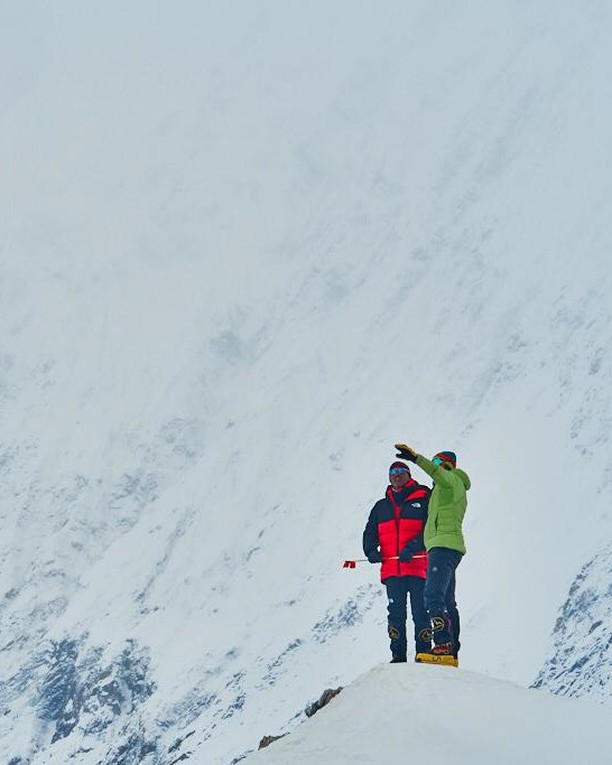 Треккнг по главному леднику Гашербрумов. Фото Симоне Моро (Simone Moro) и Тамара Лунгер (Tamara Lunger)