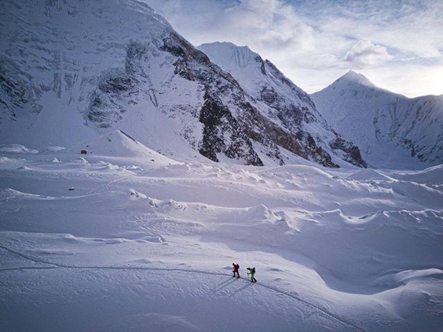  третий день работы на леднике Гашербрум. Фото Simone Moro, Tamara Lunger 