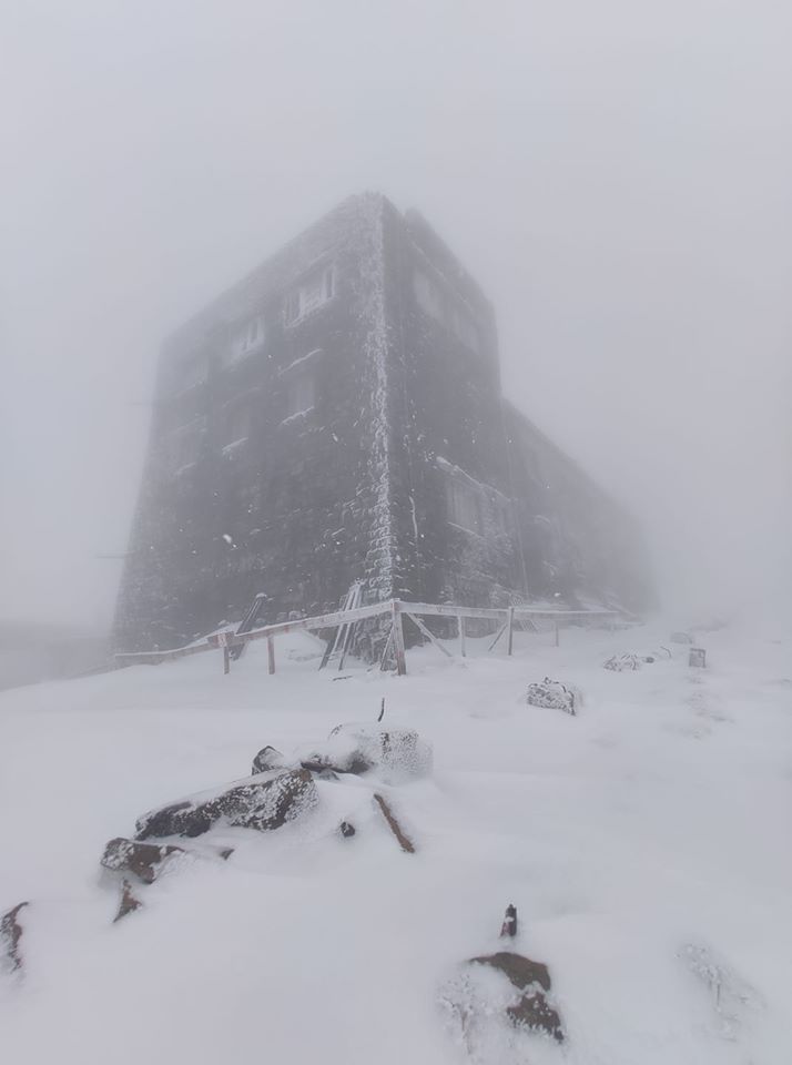 снег в Карпатах, 26 мая 2020 года. Фото Чорногірський гірський пошуково-рятувальний пост