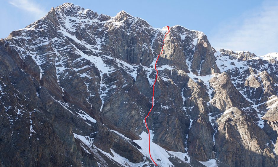 маршрут DeWilde Style. по Юго-Восточному склону безымянной вершины высотой 2820 метров. Фото  Alex Hansen