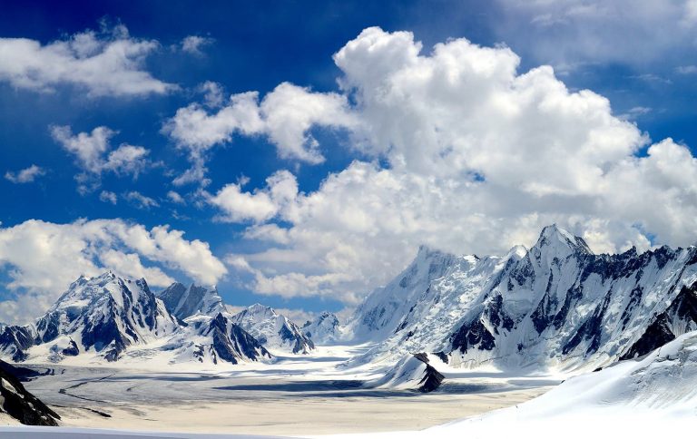 Верховья ледника Балторо ( Biafo Glacier). Фото Alpine Adventure Guides Pakistan
