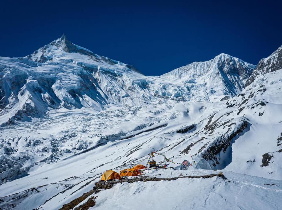 Первый высотный лагерь на Манаслу. Фото Alex Txikon