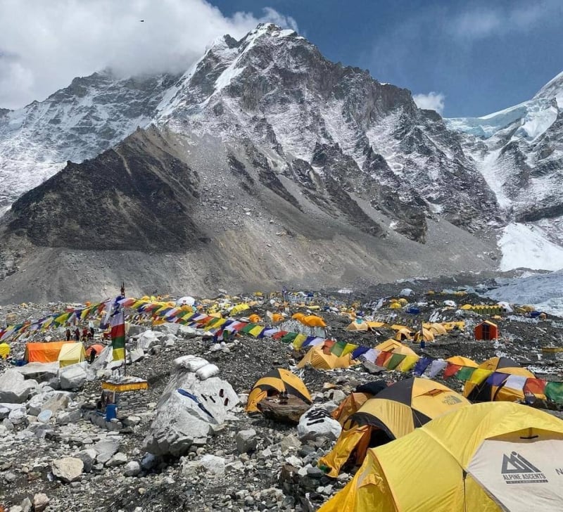Базовый лагерь Эвереста, весна 2021 года