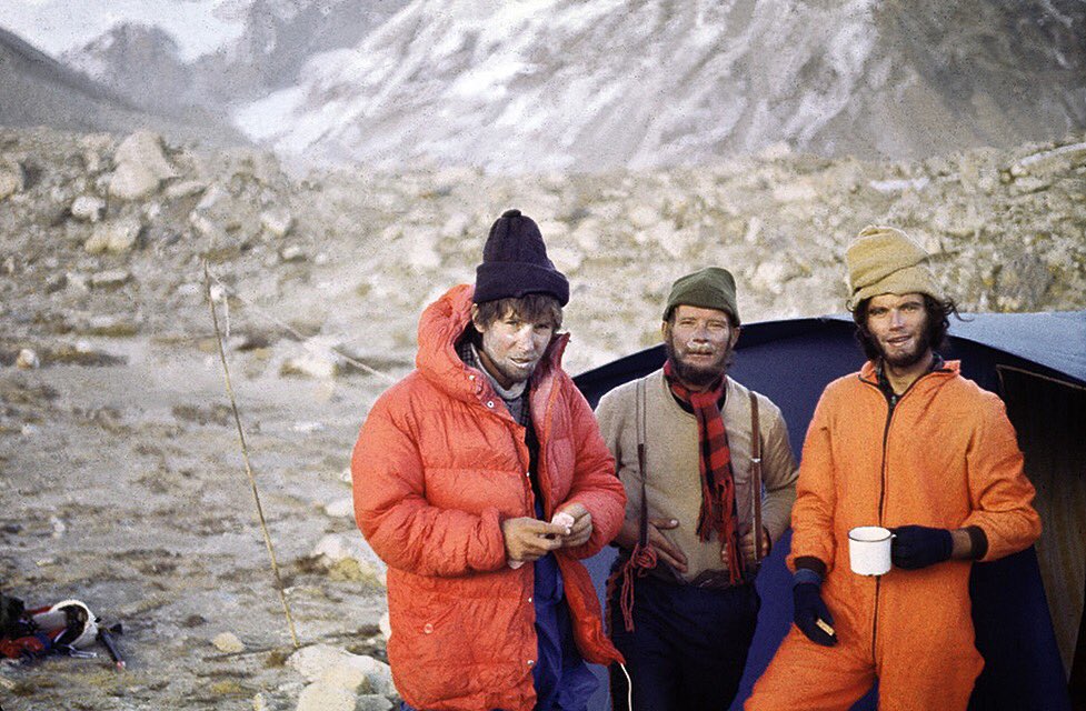 Слева направо: Войцех "Войтек" Куртыка (Wojciech "Voytek" Kurtyka), Ежи Кукучка (Jerzy Kukuczka) и Алекс МакИнтайр  (Alex MacIntyre) в 1981 году в экспедиции на восьмитысячник Макалу