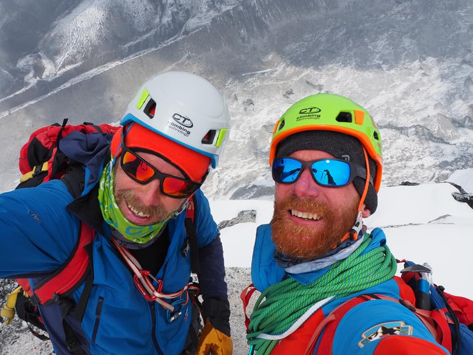 Зденек Гачек (Zdeněk Háček Hák) и Ярослав Бански (Jaroslaw Bansky) на северной стене горы Кангчунг Шар (Kangchung Shar) высотой 6063 метра. Фото Zdeněk Háček Hák