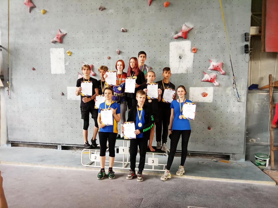 В Кременчуге завершился Чемпионат Украины по скалолазанию среди учащихся.