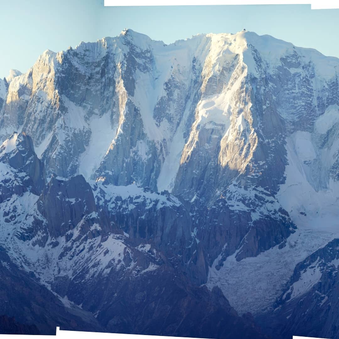 шеститысячник К13, именуемый также как Пик Дансам (Dansam Peak) высотой 6666 метров