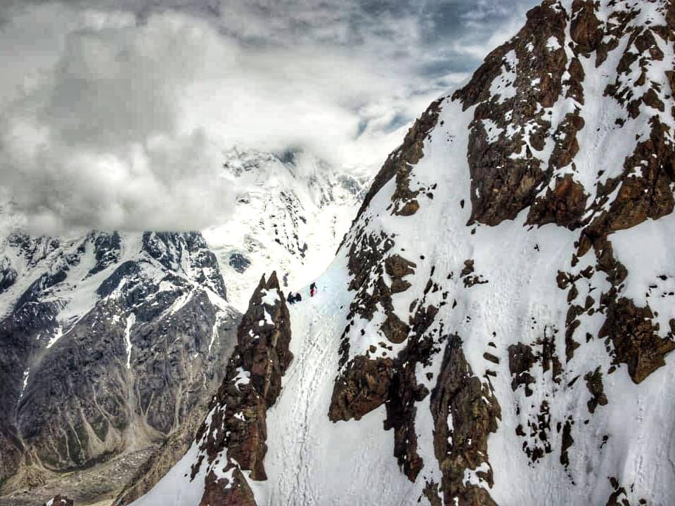 семитысячник Мучу Чхиш (Muchu Chhish) высотой 7452 метров. Фото Tomas Petrecek