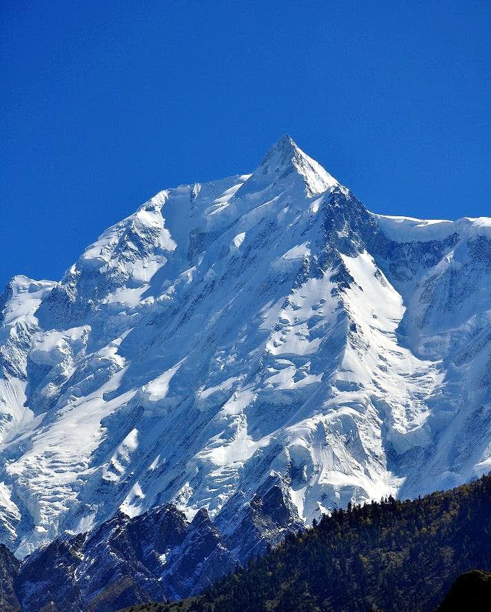 Ракапоши (Rakaposhi) высотой 7788 метров. Вид на юго-западную сторону. Фото Karrar Haidri