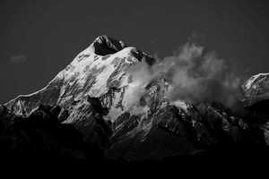 Четыре альпиниста погибли и двое пропали без вести при восхождении на вершину Трисул в индийских Гималаях