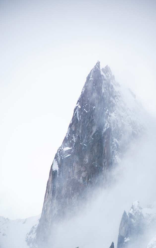 пик Ледифингер (Ladyfinger Peak) высотой 6000 м. Фото salimkahn_