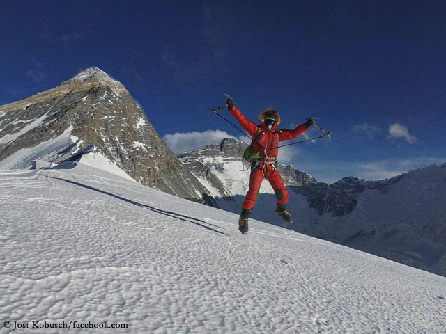 Йошт Кобуш (Jost Kobusch) на склоне Эвереста в 2020 году