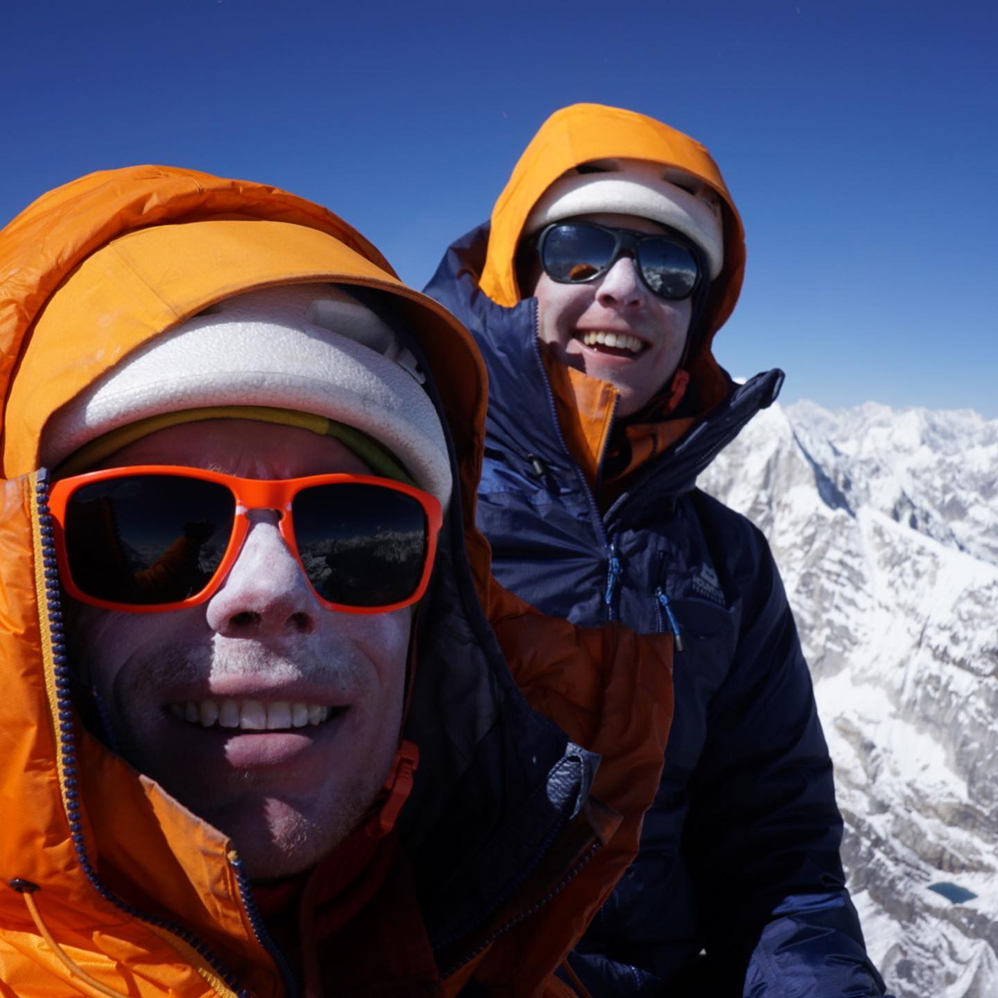 Том Ливингстон (Tom Livingstone) и  Мэтт Глен (Matt Glenn) на вершине горы Тенгкангпоче (Tengkangpoche / Teng Kang Poche , 6487м) в Непале