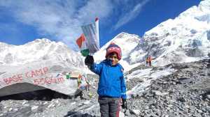 Четырёхлетний мальчик из Индии стал самым молодым в мире туристом, дошедшим до базового лагеря Эвереста