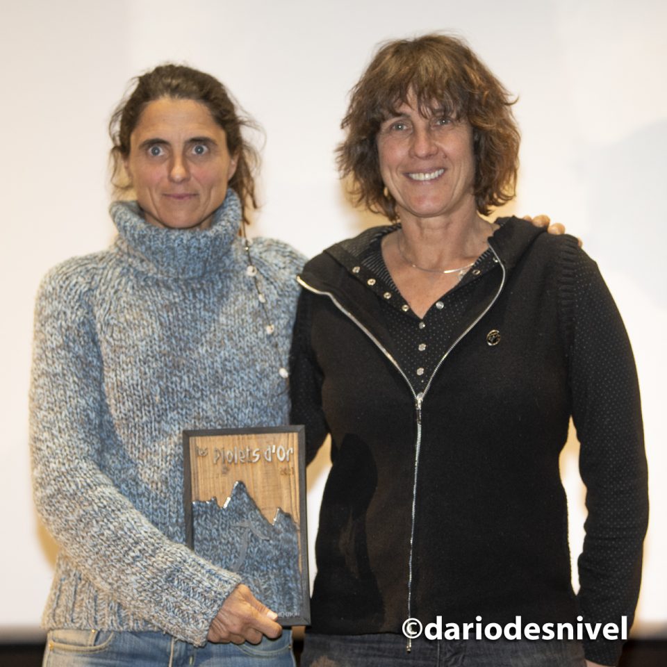 Сильвия Видаль (Sílvia Vidal) и Катерина Дестивелль (Catherine Destivelle) на церемонии "Золотой Ледоруб 2021" (Piolets d