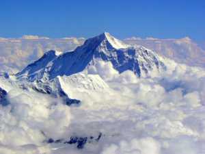 Эверест 2021 года: статистика восхождений и новые рекорды