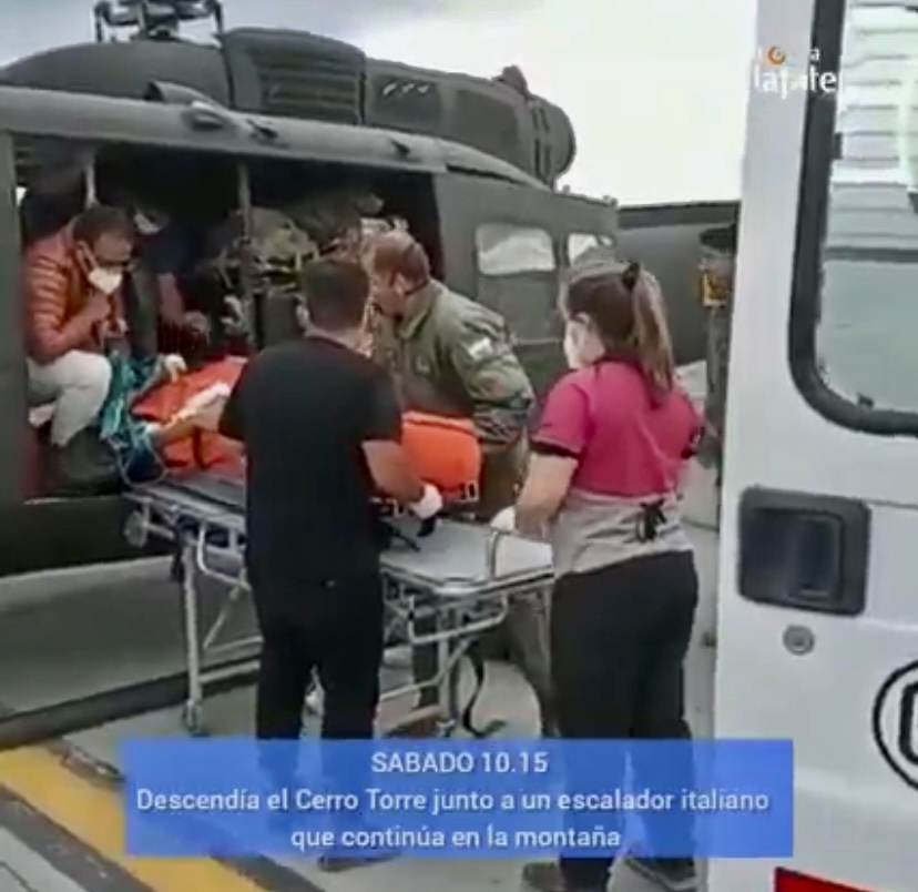 Аргентинского альпиниста Томаса Агило (Tomas Aguilo)  доставили в ближайшую больниц