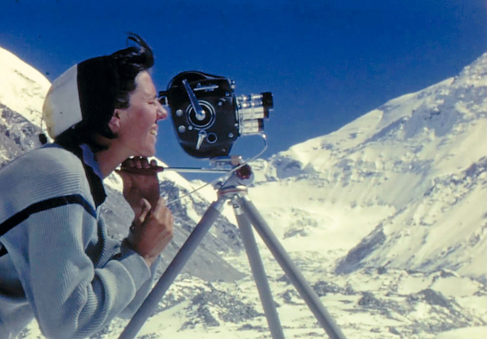 Мишлин Рамбо (Micheline Rambaud) в женской экспедиции на Чо-Ойю. 1959 год