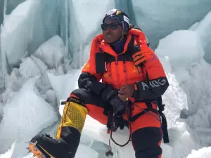 Новый мировой рекорд на Эвересте: Ками Рита Шерпа поднялся на вершину в 26-й раз!