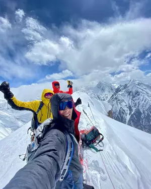 Австрийско-итальянская команда совершила первое в истории восхождение на вершину Шауэ Сар (Shaue Sar, 6653м) в Пакистане
