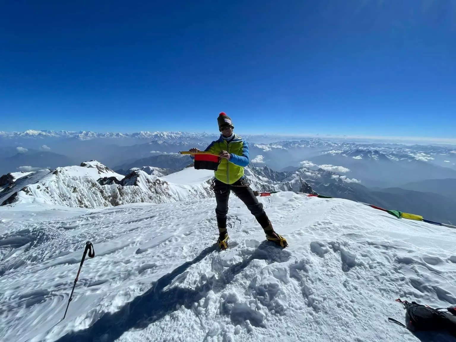  Франсуа Каззанеллі (François Cazzanelli) на вершині восьмитисячника Нангапарбат (Nanga Parbat, 8126 метрів). Фото François Cazzanelli