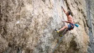 Американський скелелаз Бі Джей Тілден відкрив найскладніший у Вайомінгу маршрут каегорії 9а+: 