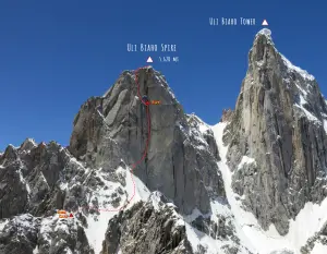 Італійські альпіністи відкривають новий маршрут на вежу Улі Бьяхо Спайр (Uli Biaho Spire) висотою 5620 метрів в Пакистані