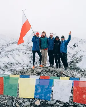 Лижна експедиція Анджея Баргеля на Еверест: команда дісталася базового табору