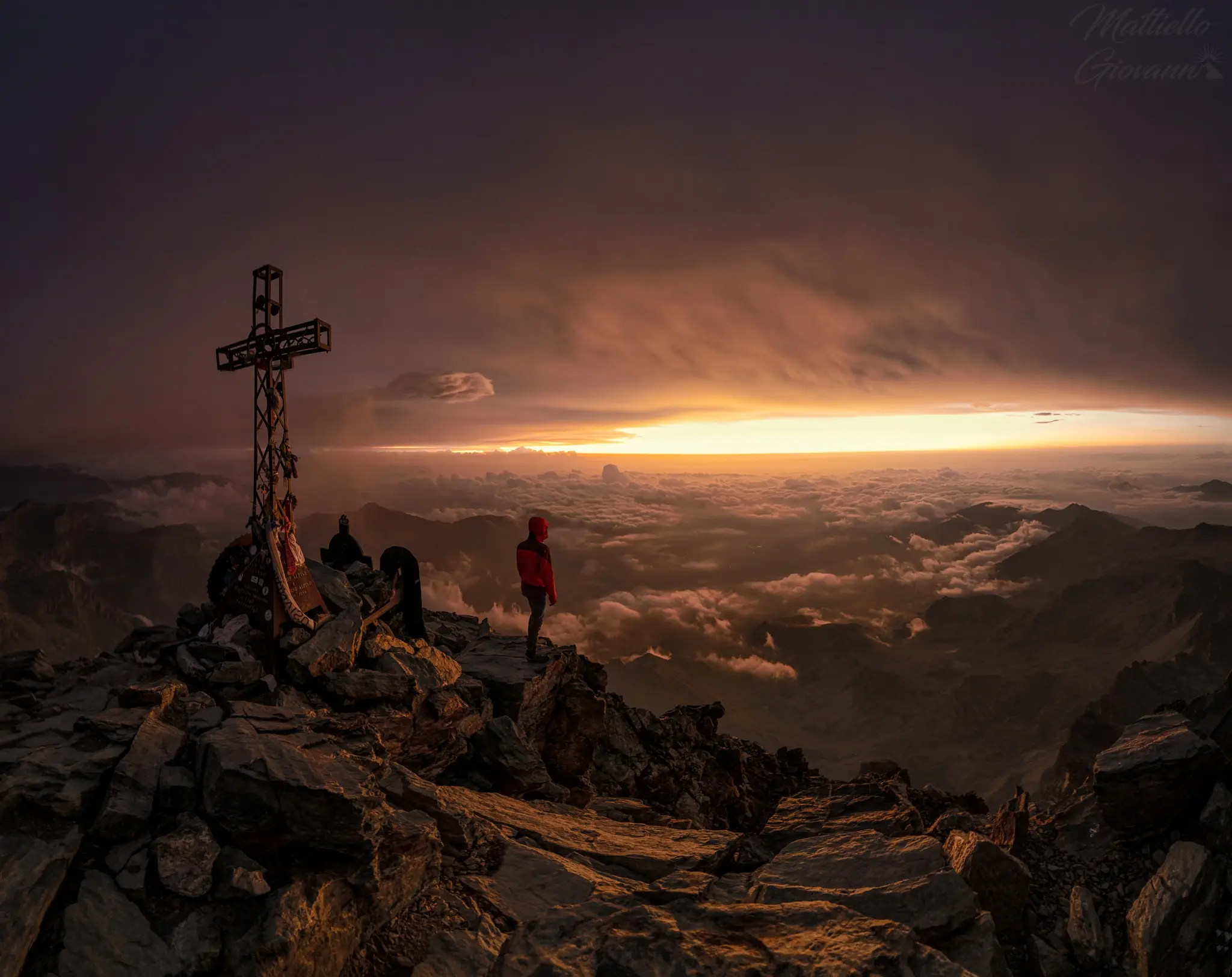 На вершині гори Монте Візо  (Monte Viso, 3841 м). Фото Giovanni Mattiello