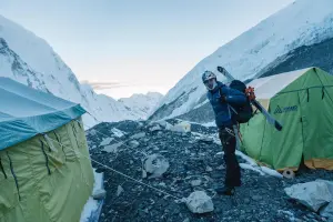 Лижна експедиція Анджея Баргеля на Еверест: чекаючи на погоду в другому таборі