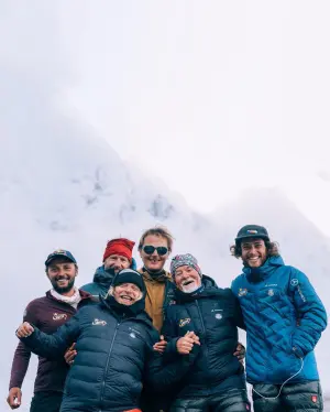 Лижна експедиція Анджея Баргеля на Еверест: експедицію завершено через погані погодні умови
