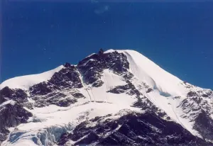 Щонайменше 10 людей загинули внаслідок сходу лавини на горі Драупаді Ка Данда-II в індійському штаті  Уттаракханд