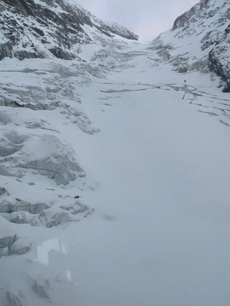 Порятунок 26-річного британця на Монблані. льодовик Bionnassay. Фото SOCCORSO ALPINO VALDOSTANO 