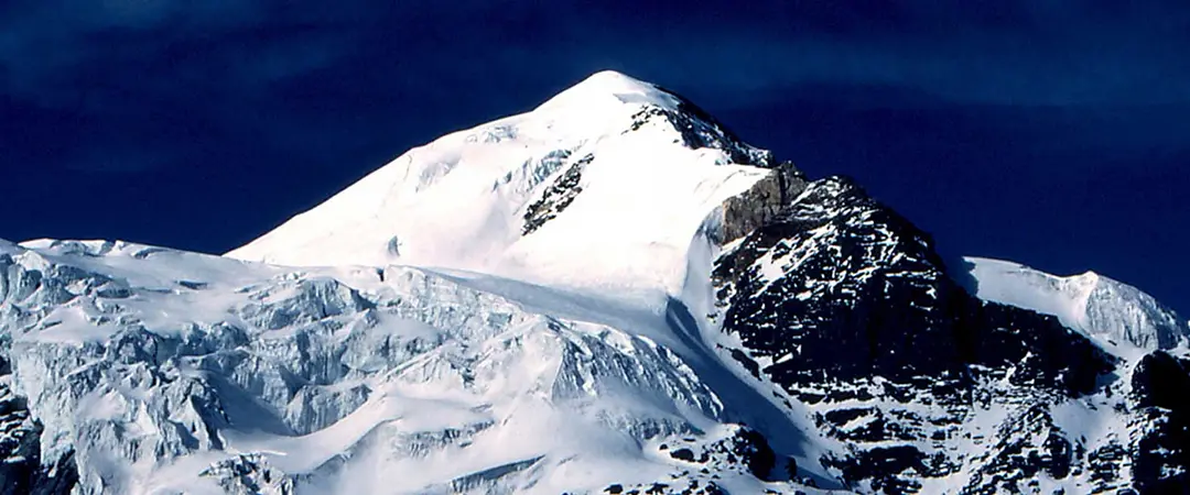 Чулу Західна (Chulu West) висотою 6419 метрів