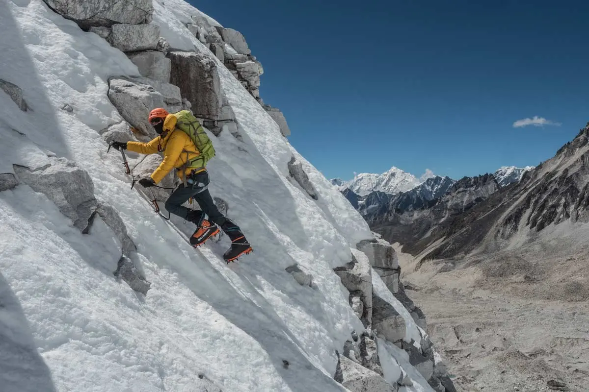 Йошт Кобуш (Jost Kobusch) на склоні Евересту. Фото Daniel Hug