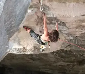 13-річний скелелаз Андреа Челлеріс пройшов маршрут категорії 9а 
