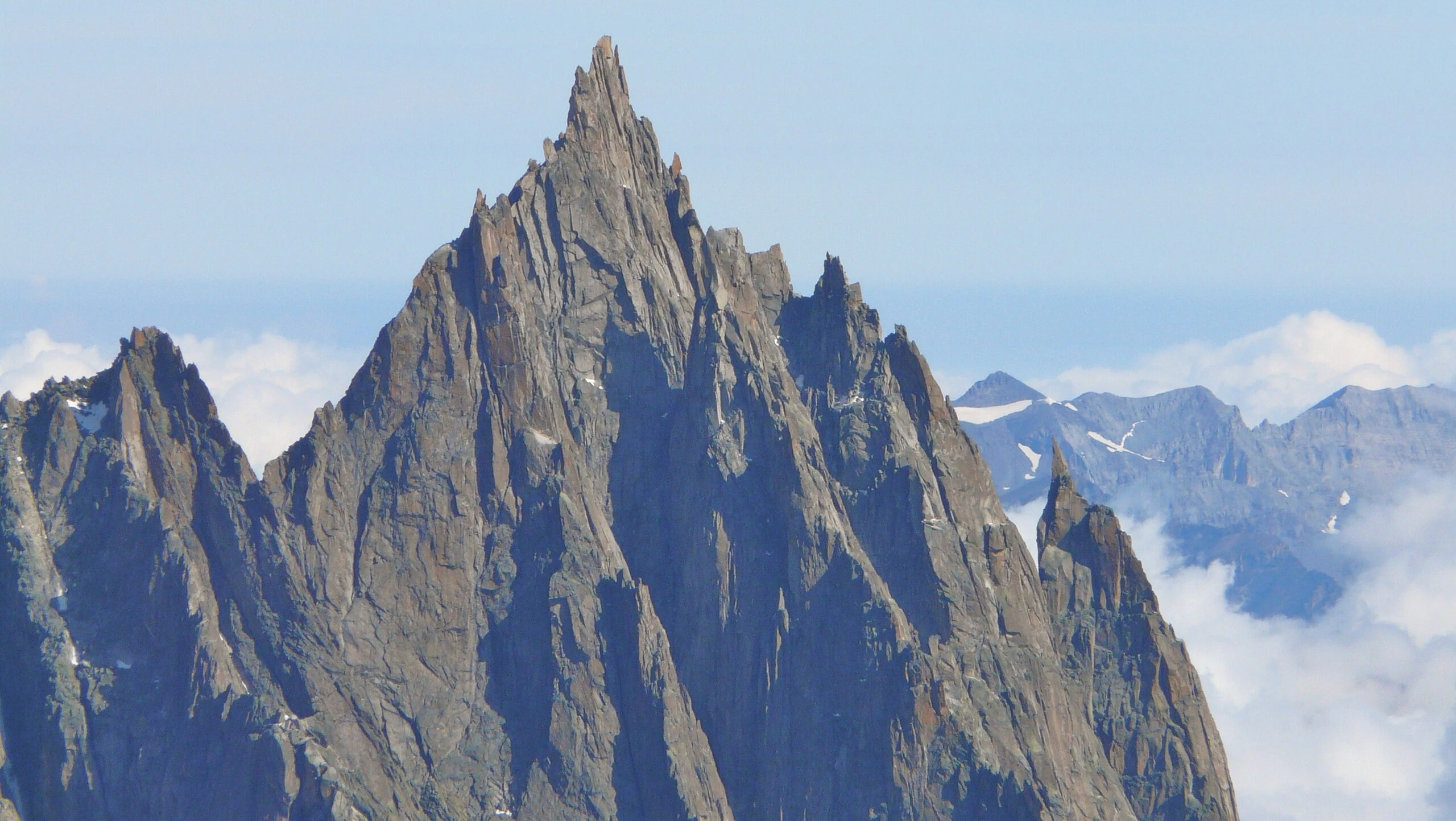 масив Aiguille du Grépon, вид з гори Punta Helbronner. Фото Simo Räsänen