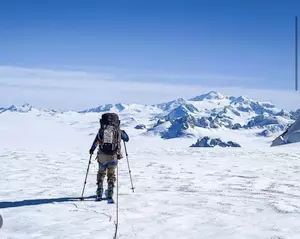 Чилійська жіноча команда пройшла 150 кілометрів Північно-Патагонським льодовиковим полем, та відкрила новий маршрут на вершину гори Серро Ареналес