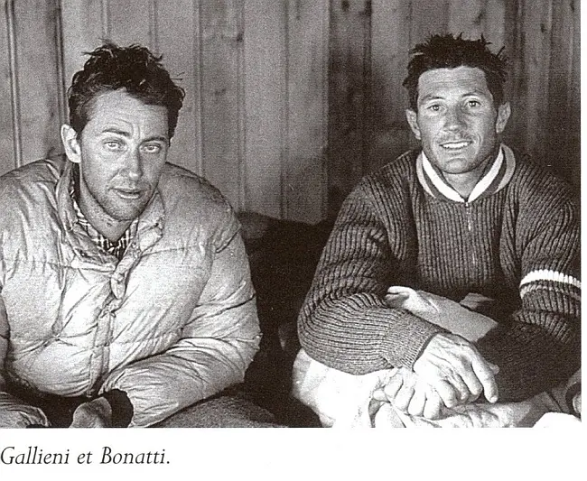 Андреа Ожіоні (Andrea Oggioni) та Вальтер Бонатті (Walter Bonatti) у хижині La Fourche