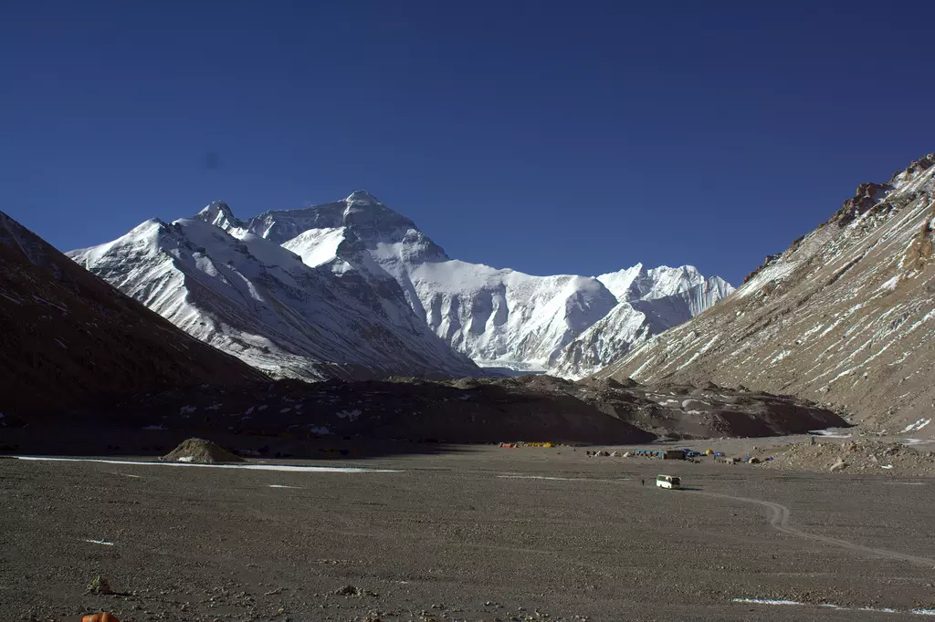 Еверест (Everest, 8848 метрів). Північна стіна