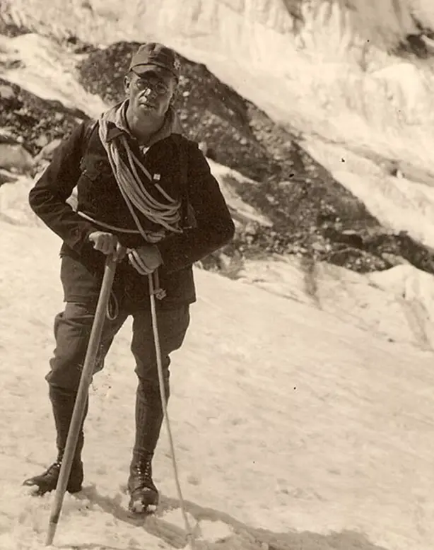 Монте Роза 1927 рік. Батько Германа Губера, Макс Губер, був завзятим гірським туристом і змалечку водив своїх дітей у гори. Фото Wege & Weggekampfen