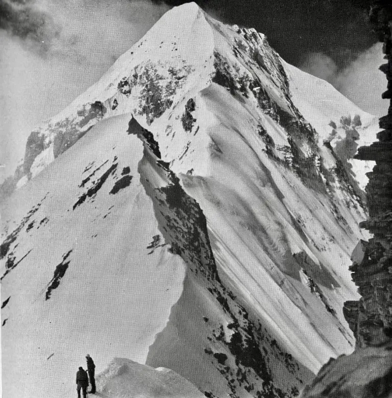 Погляд на південь з перевалу Лонгстаффа, 1951 рік. Фото: The Himalayan Journal