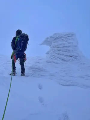 Зимове сходження на другу по висоті вершину України - гору Бребенескул (2038 м) по маршруту «Ейфорія»