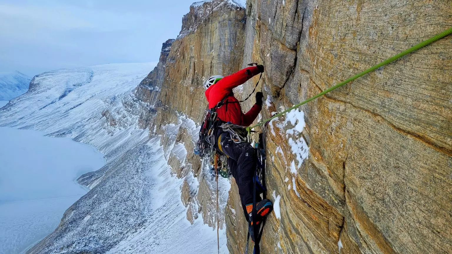 Сходження на великі стіни Гренландії. Фото Marcin Tomaszewski та Pavel Haldas