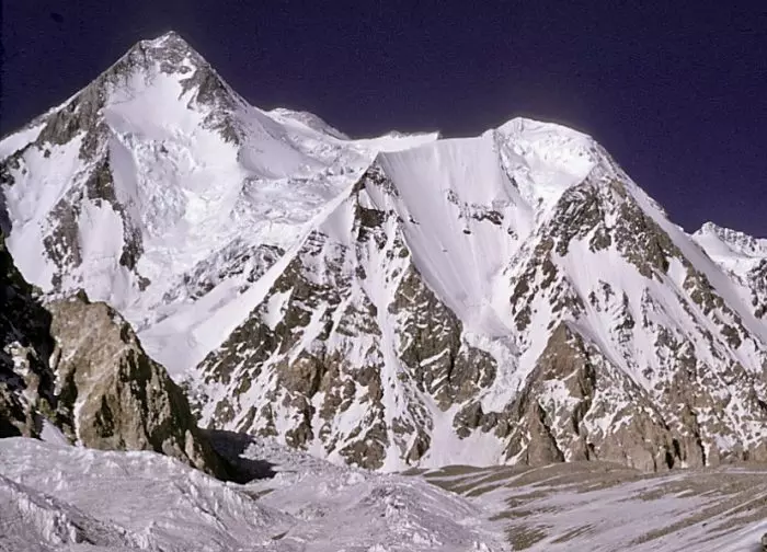 Урдок І (Urdok I, 7250 метрів) є частиною гірської групи восьмитисячників Гашербрум. Фото Olderman / Mapcarta